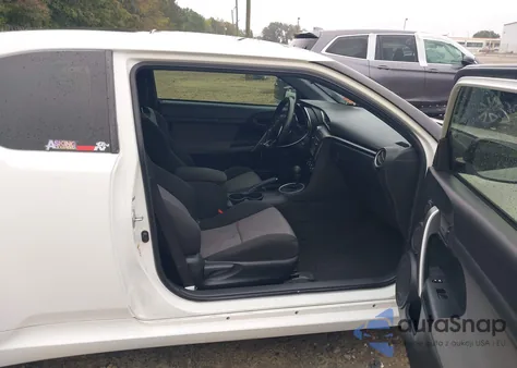 2014 Scion Tc from USA, damaged, VIN JTKJF5C75E3088101